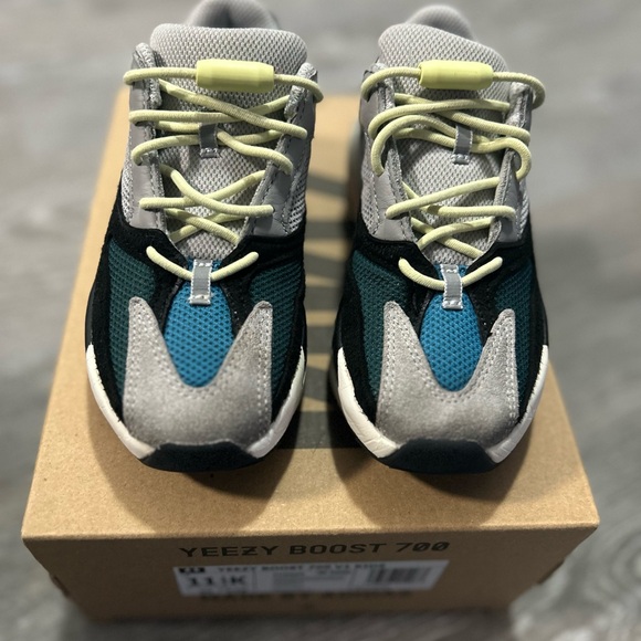 Yeezy Boost 700 v1 Kids